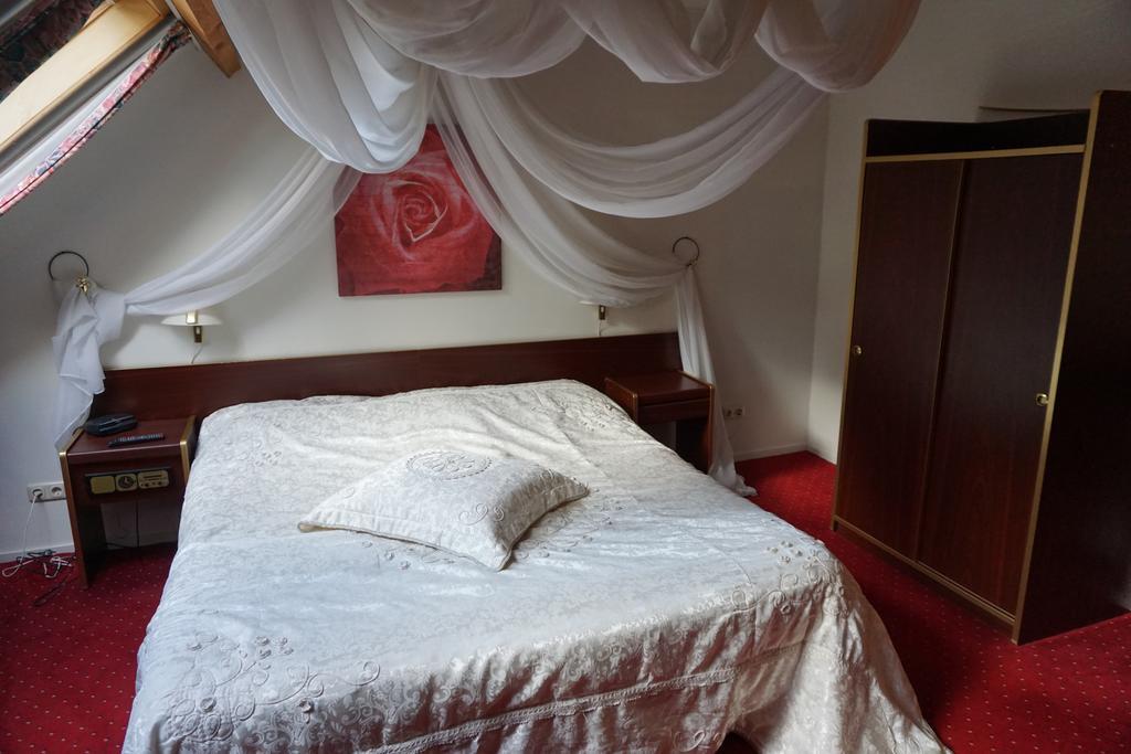 Lucy'S Inn Eesergroen Εξωτερικό φωτογραφία